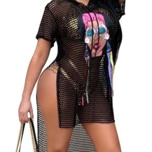 Sytx Printed Pattern Mesh Design Round Neckline Short Sleeves Cover Up